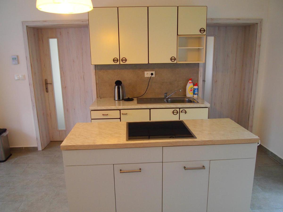 Apartman Gutino Ceska Trebova Exterior foto